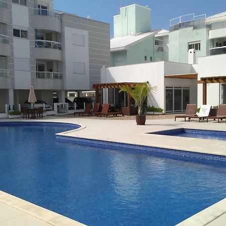 Apartamento Frente Para A Piscina A Uma Quadra Da Praia Florianópolis Eksteriør billede