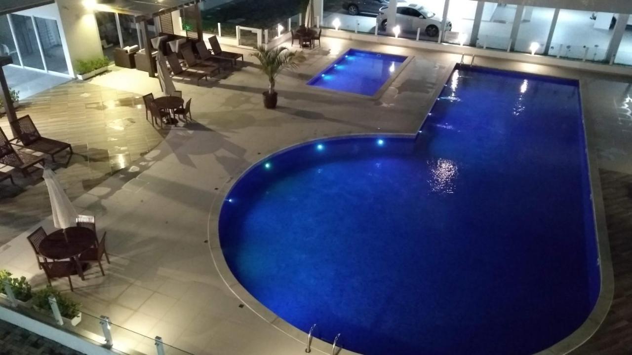 Apartamento Frente Para A Piscina A Uma Quadra Da Praia Florianópolis Eksteriør billede