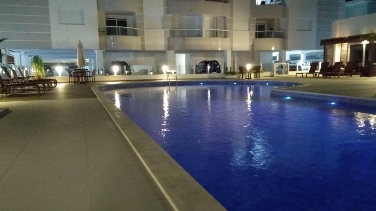 Apartamento Frente Para A Piscina A Uma Quadra Da Praia Florianópolis Eksteriør billede
